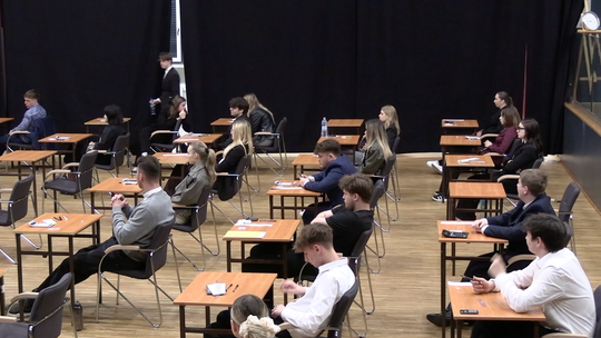 MATURZYŚCI Z POLKOWIC ZMIERZYLI SIĘ Z KRÓLOWĄ NAUK