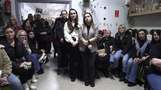 MIESZKAŃCY WILKOWA ZNÓW ZWIERAJĄ SZYKI W OBRONIE SZKOŁY