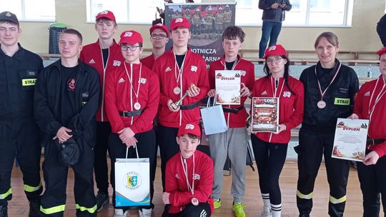 Młodzi strażacy ze Starego Strącza na podium powiatowych zawodów