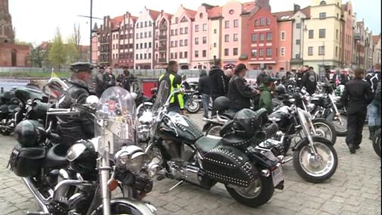 MOTOCYKLIŚCI ROZPOCZNĄ SEZON ZBIÓRKĄ KRWI 