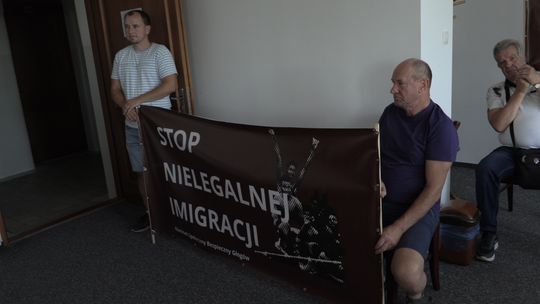 Nadzwyczajna sesja Rady Powiatu: radni odpowiedzieli na skargę Komitetu Bezpieczny Głogów