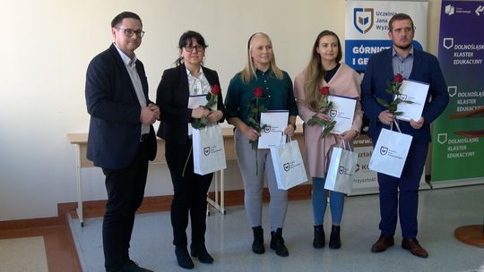 NAGRODY I PODZIĘKOWANIA