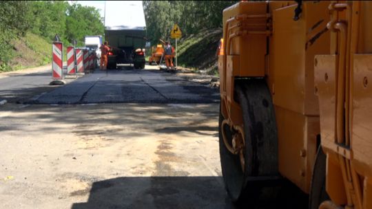 NAPRAWIAJĄ DROGĘ PRZY ZG RUDNA