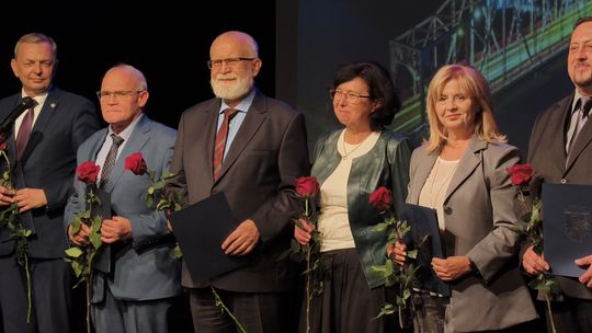 NAUCZYCIELE Z POWIATU GŁOGOWSKIEGO WYRÓŻNIENI