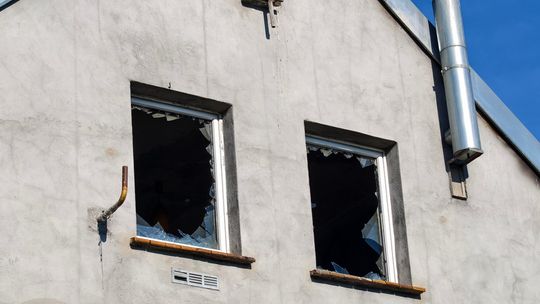 Nie mogą wrócić do mieszkań. Pomoc dla rodzin po pożarze w Głogowie