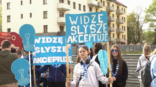 NIEBIESKI MARSZ PRZESZEDŁ ULICAMI GŁOGOWA