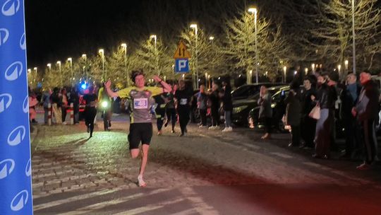 NOCNY BIEG PRZEZ STARÓWKĘ