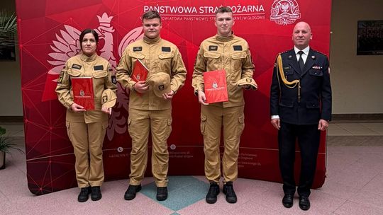 Nowe twarze w głogowskiej PSP. Dominika, Filip i Wiktor już po ślubowaniu