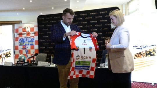 KGHM Chrobry: nowa drużyna, nowy sponsor, nowe stroje.