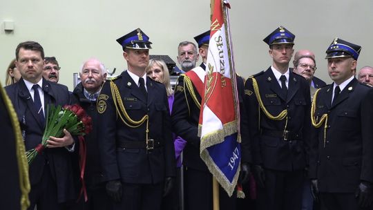 ODZNACZENIA I AWANSE DLA GŁOGOWSKICH STRAŻAKÓW