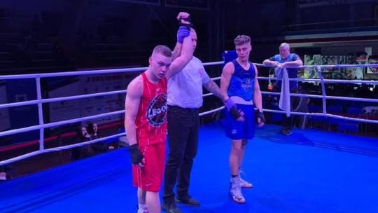 Oliwier Szymorek ze złotą rękawicą. Sukces zawodnika z Głogowa