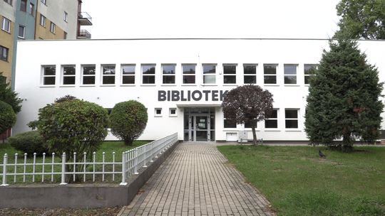 OTWARCIE BIBLIOTEKI Z POŚLIZGIEM