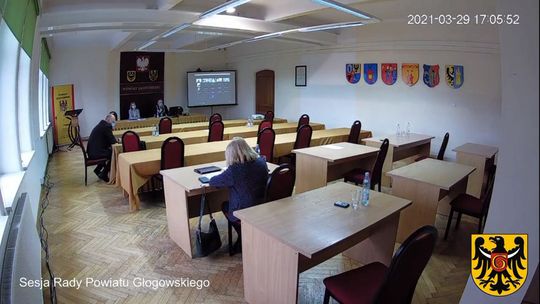 PANDEMIA ODBIJA SIĘ NA PSYCHICE MŁODYCH