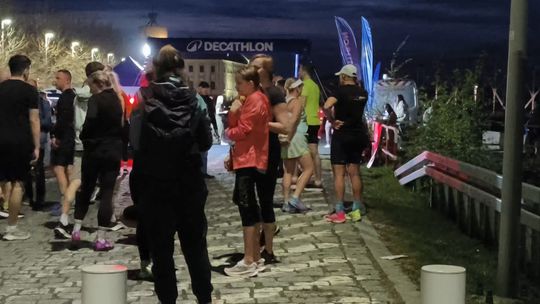 POBIEGLI NOCĄ PO STARÓWCE