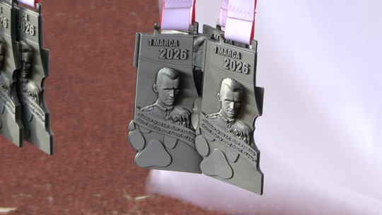 POBIEGLI WILCZYM TROPEM