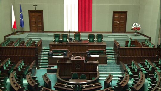 PODWYŻKI DLA PARLAMENTARZYSTÓW ZASADNE?