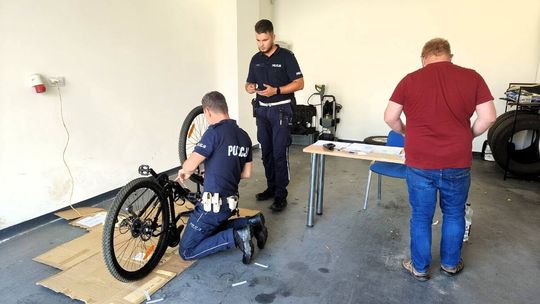 Policja znakowała rowery we Wschowie. 14 jednośladów z numerami