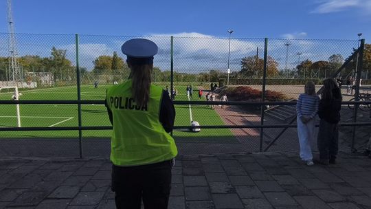 POLICJANCI W GŁOGOWSKICH SZKOŁACH