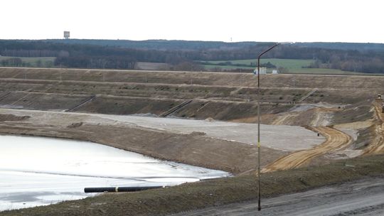 POLKOWICCY RADNI ZA ROZBUDOWĄ ZBIORNIKA