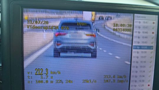 Polkowice: 26-latek pędził 212 km/h. Powód zaskoczył policjantów