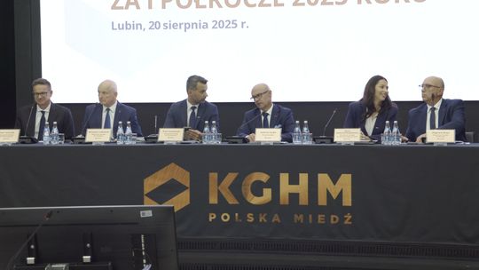 PÓŁROCZNE WYNIKI KGHM NA PLUSIE