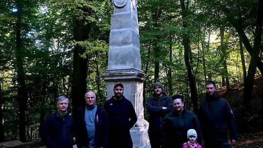Pomnik na Wzgórzach Dalkowskich odbudowany!