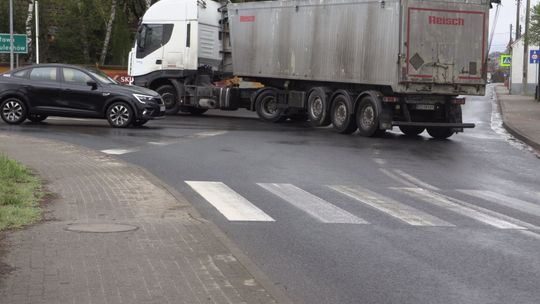 POPRAWIĄ BEZPIECZEŃSTWO NA KRZYŻÓWCE W STARYM STRĄCZU