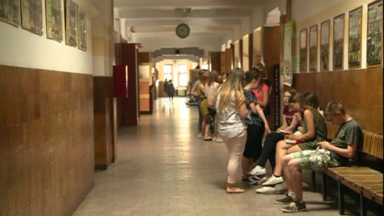 POWIATOWE SZKOŁY CZEKAJĄ NA NOWYCH UCZNIÓW