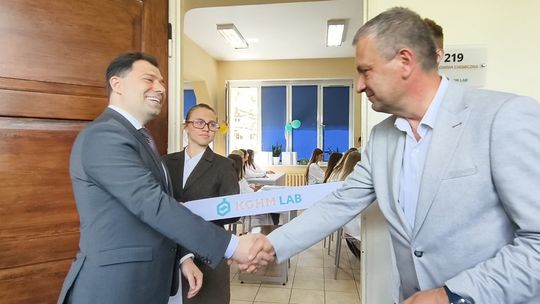 PRACOWNIA KGHM LAB DLA BOLESŁAWIECKICH LICEALISTÓW
