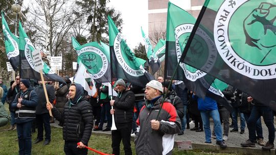 PRACOWNICY CBJ BĘDĄ STRAJKOWAĆ?