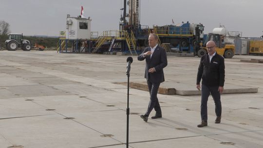 PREMIER DONALD TUSK W RETKOWIE