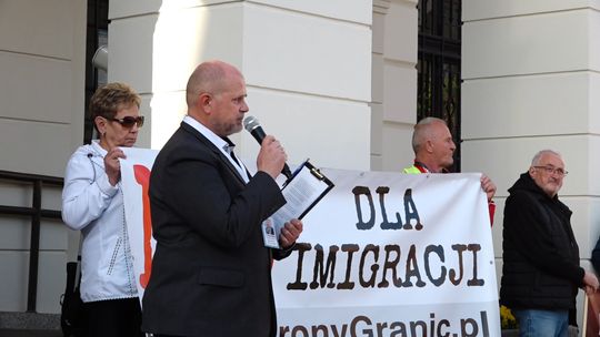 Protest w Głogowie: "Nie chcemy nielegalnych migrantów"