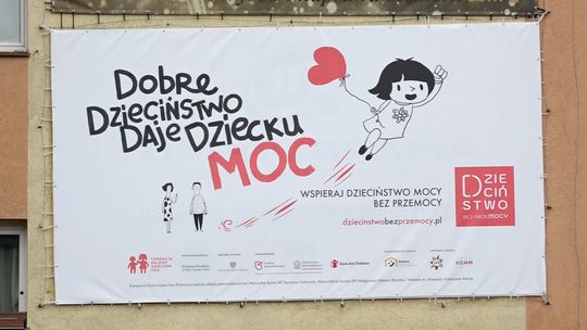 PRZECIWKO PRZEMOCY WOBEC DZIECI