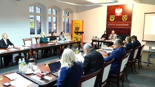 RADNI PRZEKAZALI UDZIAŁY, GŁOGOWSKI SZPITAL BĘDZIE MIEJSKO-POWIATOWY RADNI PRZEKAZALI UDZIAŁY, GŁOGOWSKI SZPITAL BĘDZIE MIEJSKO-POWIATOWY