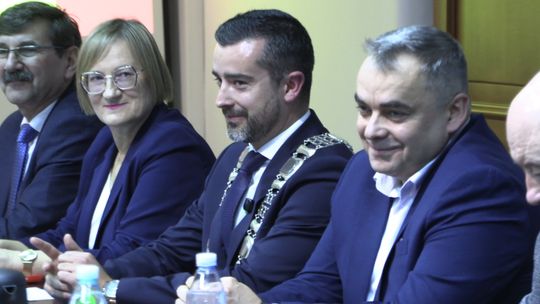 Radni uchwalili wyższe wynagrodzenie dla starosty Michała Wnuka