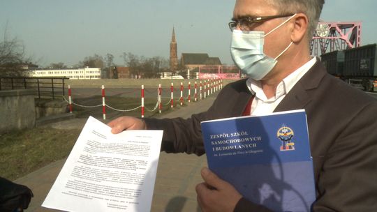 RADNY CHCE PRZYSPIESZENIA BUDOWY