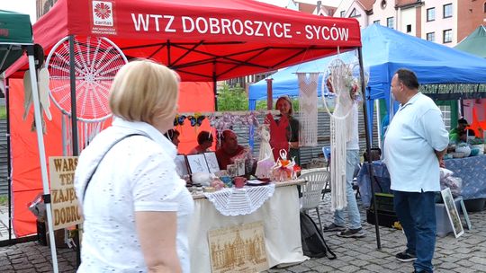 RĘKODZIEŁO I WYSTĘPY
