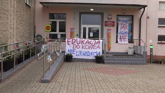 RODZICE Z WILKOWA ZNÓW BIJĄ NA ALARM