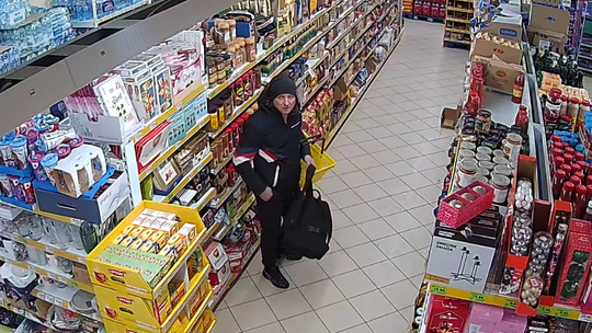 Rozpoznajesz tego mężczyznę? Szuka go głogowska policja