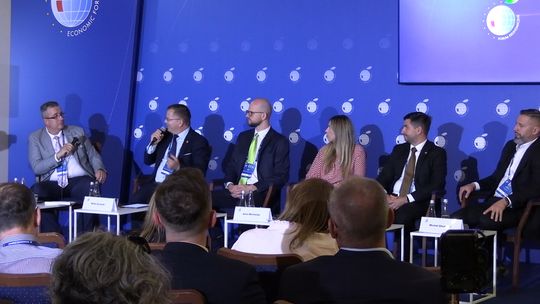 Samorządowcy z całej Polski w Karpaczu. Jest tam także Głogów