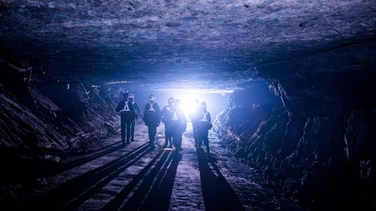 Silny wstrząs w ZG Rudna. Górnicza „siódemka” pod ziemią