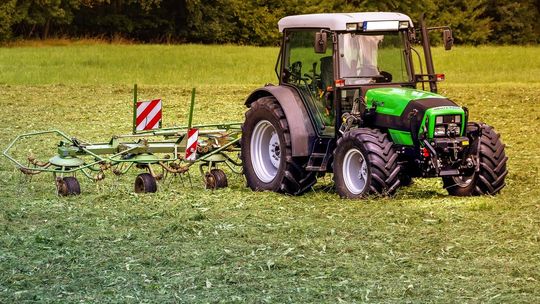 Sklep z częściami rolniczymi – pytamy o samodzielny serwis maszyn i pojazdów