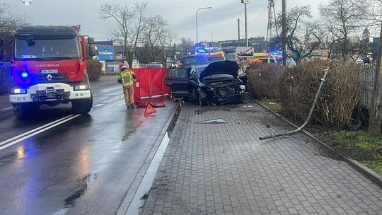 ŚMIERTELNY WYPADEK W POLKOWICACH. NIE ŻYJE 73-LETNI KIEROWCA