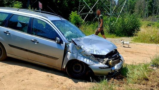 Stracił panowanie nad autem i uderzył w rurociąg i
