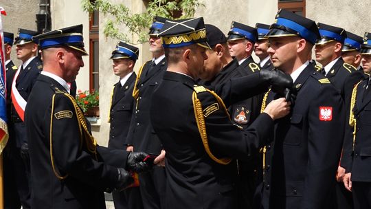 STRAŻACY ZAWODOWCY I OCHOTNICY ŚWIĘTOWALI SWÓJ DZIEŃ 