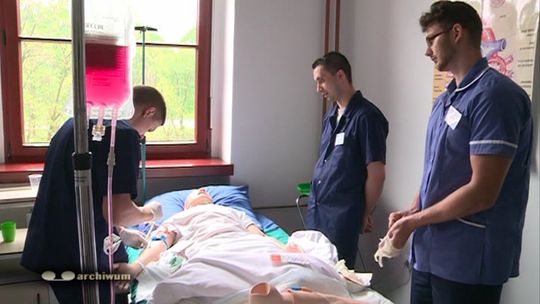 STYPENDIA CZEKAJĄ NA PIELĘGNIARSTWIE