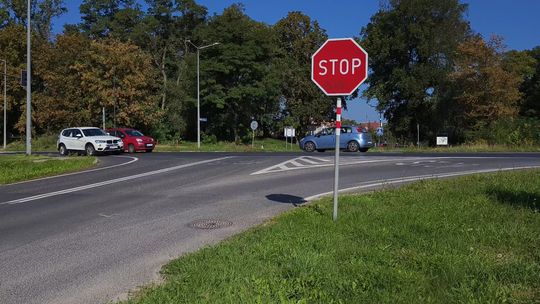Światła na skrzyżowaniu z ulicą Tęczową jednak będą. Jest decyzja DSDiK!
