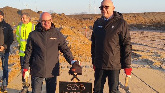 SZYDŁO: ZACZYNAMY ROBOTĘ SZYDŁO: ZACZYNAMY ROBOTĘ