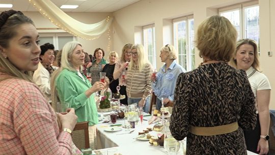 TAK ŚWIĘTUJĄ KOBIETY W MANIOWIE!