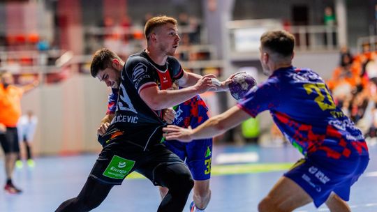 Energa Bank PBS MMTS Kwidzyn pokonuje KGHM Chrobry 27-26